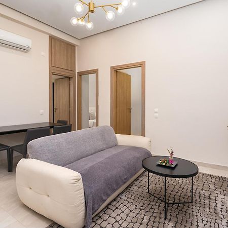 Cozy New Apartment Nearby Metro Atina Dış mekan fotoğraf