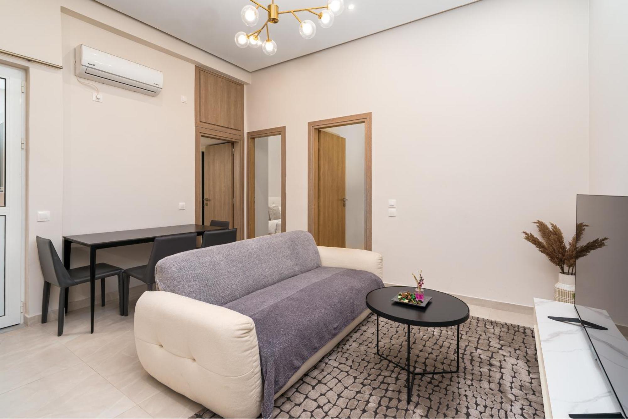 Cozy New Apartment Nearby Metro Atina Dış mekan fotoğraf