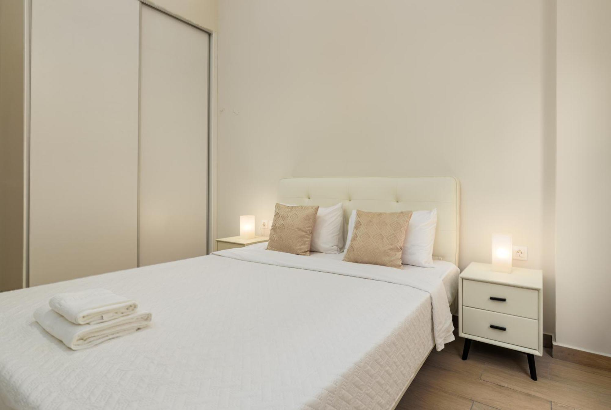 Cozy New Apartment Nearby Metro Atina Dış mekan fotoğraf